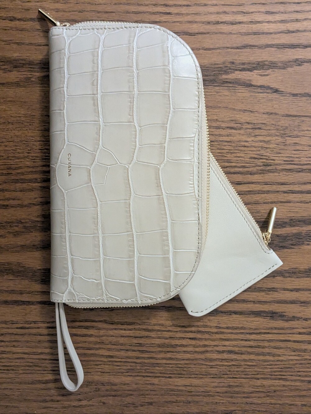 Cuyana Duo Zippered Wallet In Croco